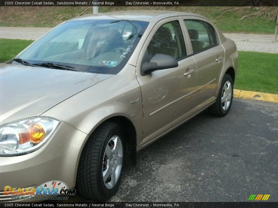 2005 Chevrolet Cobalt Sedan Sandstone Metallic / Neutral Beige Photo #3