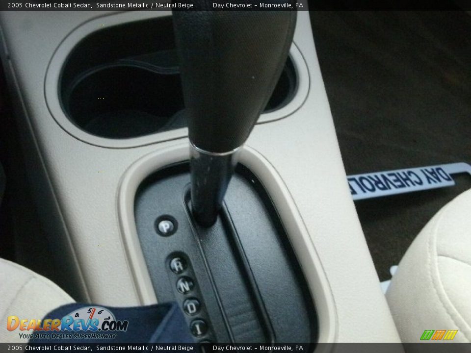 2005 Chevrolet Cobalt Sedan Sandstone Metallic / Neutral Beige Photo #9