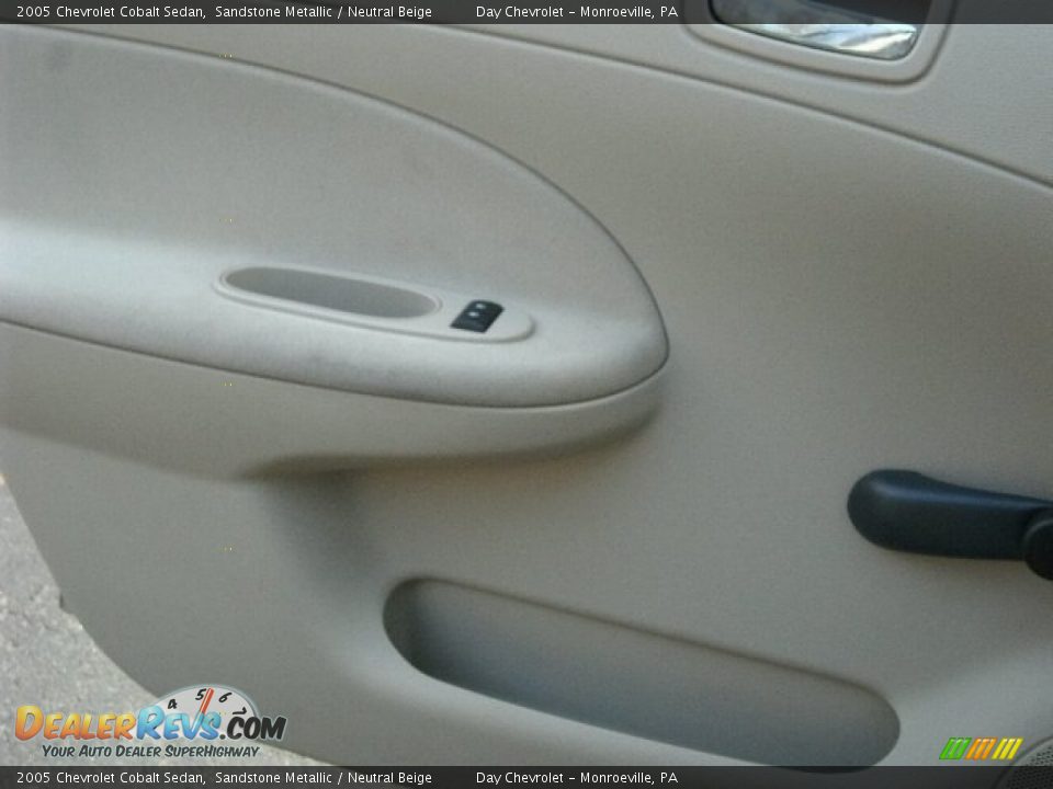 2005 Chevrolet Cobalt Sedan Sandstone Metallic / Neutral Beige Photo #10
