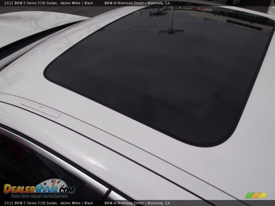 2012 BMW 5 Series 528i Sedan Alpine White / Black Photo #13