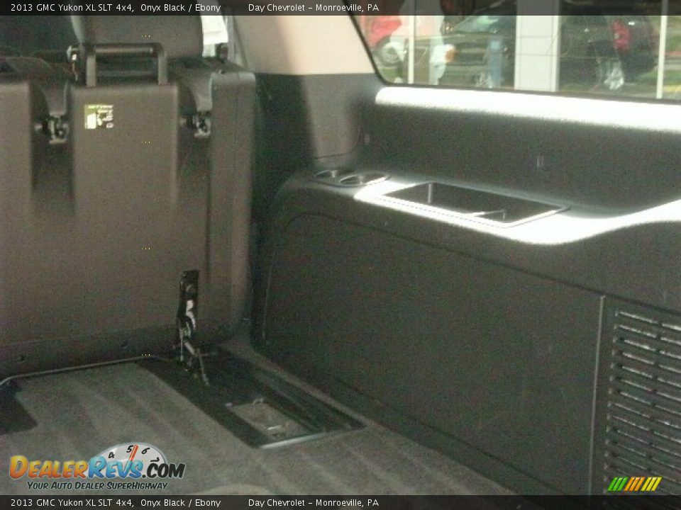 2013 GMC Yukon XL SLT 4x4 Onyx Black / Ebony Photo #7