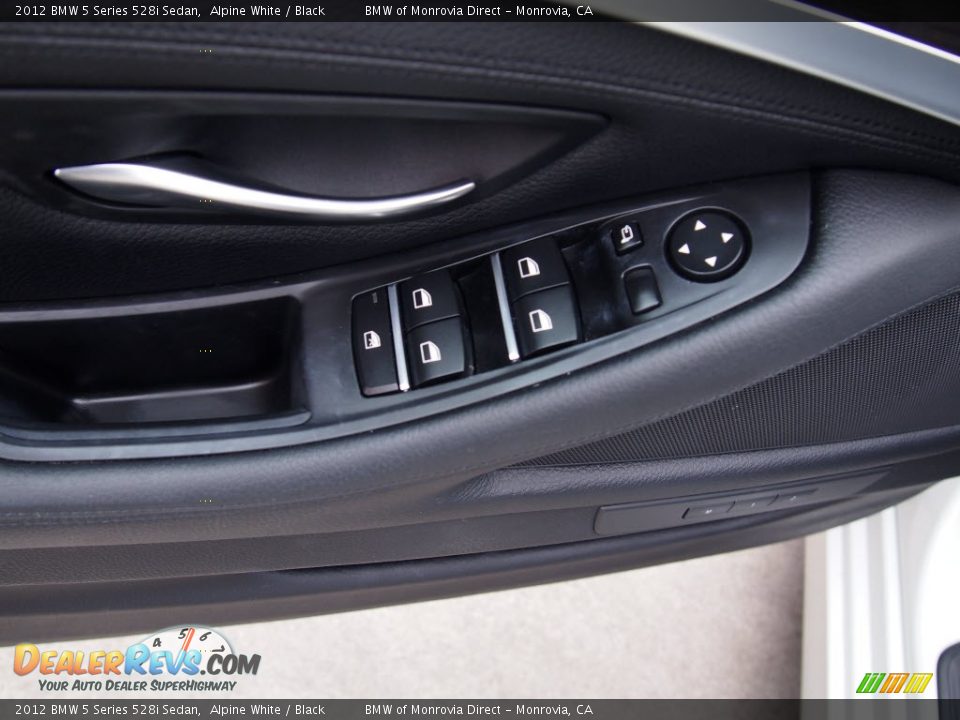 2012 BMW 5 Series 528i Sedan Alpine White / Black Photo #17