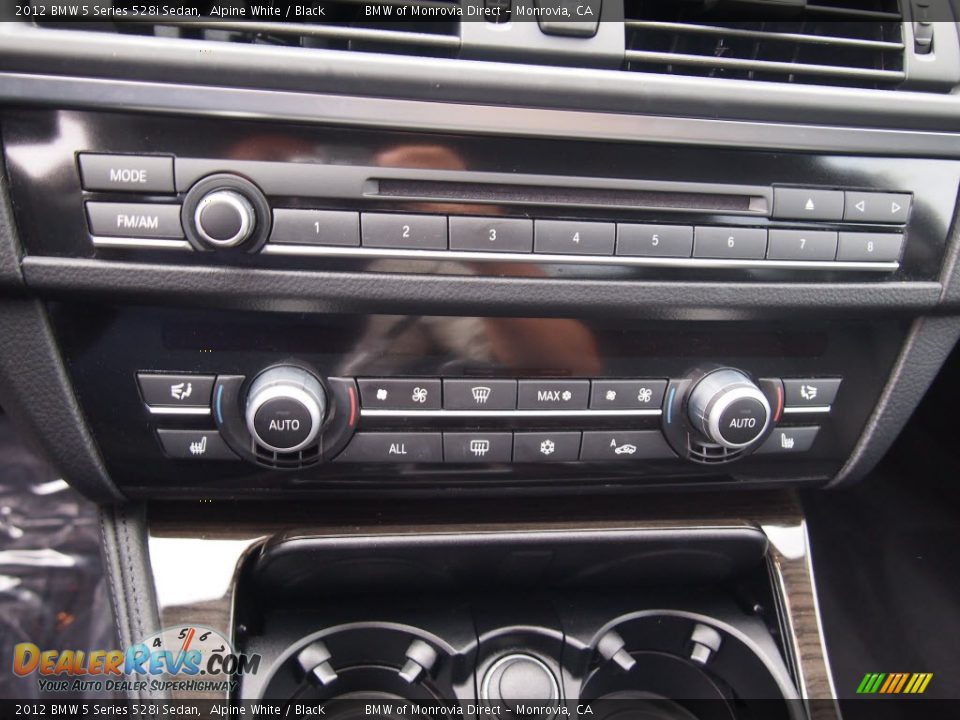 2012 BMW 5 Series 528i Sedan Alpine White / Black Photo #23
