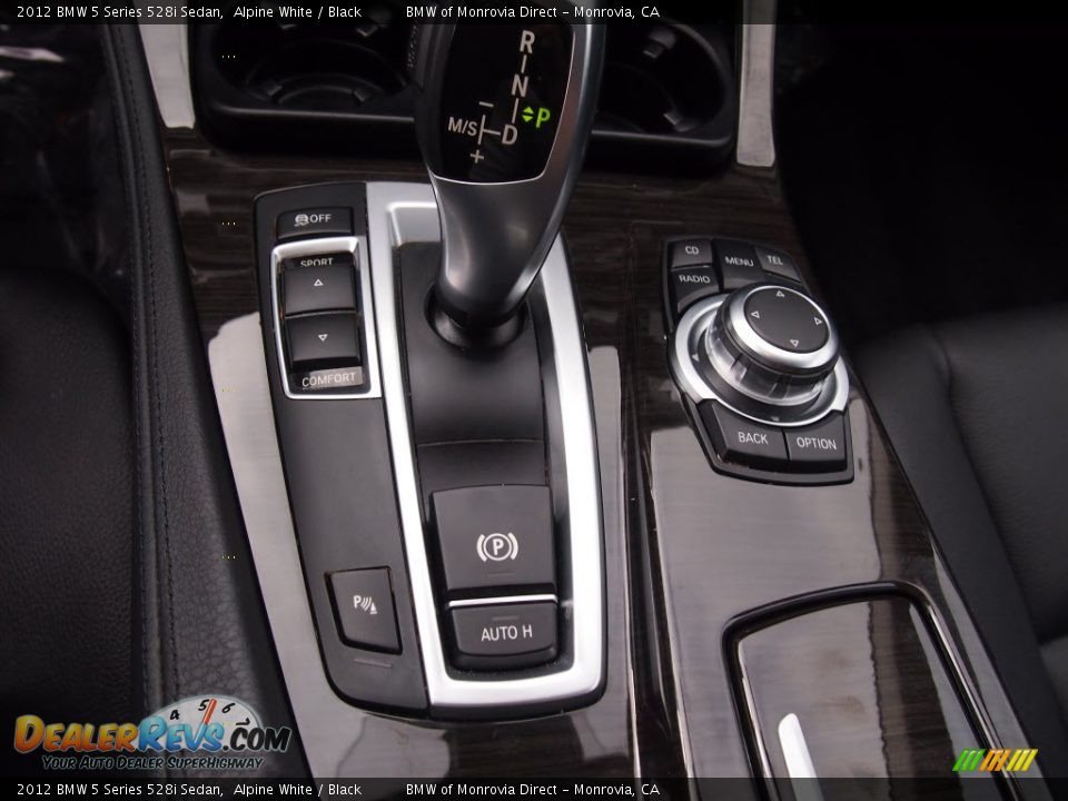 2012 BMW 5 Series 528i Sedan Alpine White / Black Photo #24