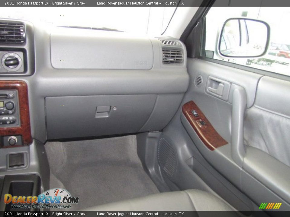 2001 Honda Passport LX Bright Silver / Gray Photo #35