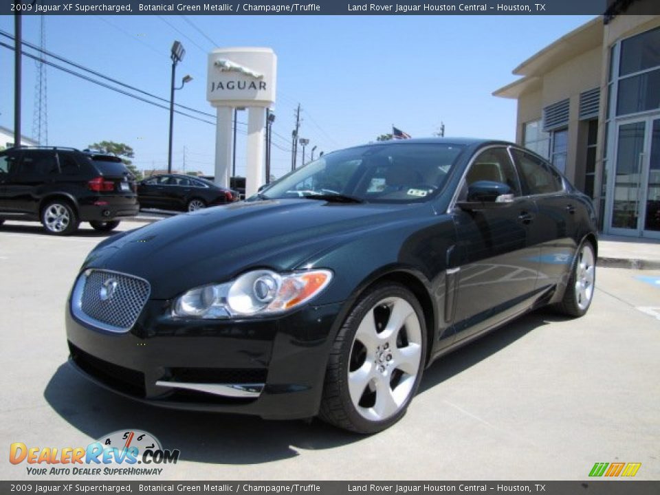 Front 3/4 View of 2009 Jaguar XF Supercharged Photo #5