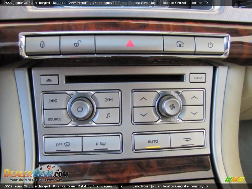Controls of 2009 Jaguar XF Supercharged Photo #22