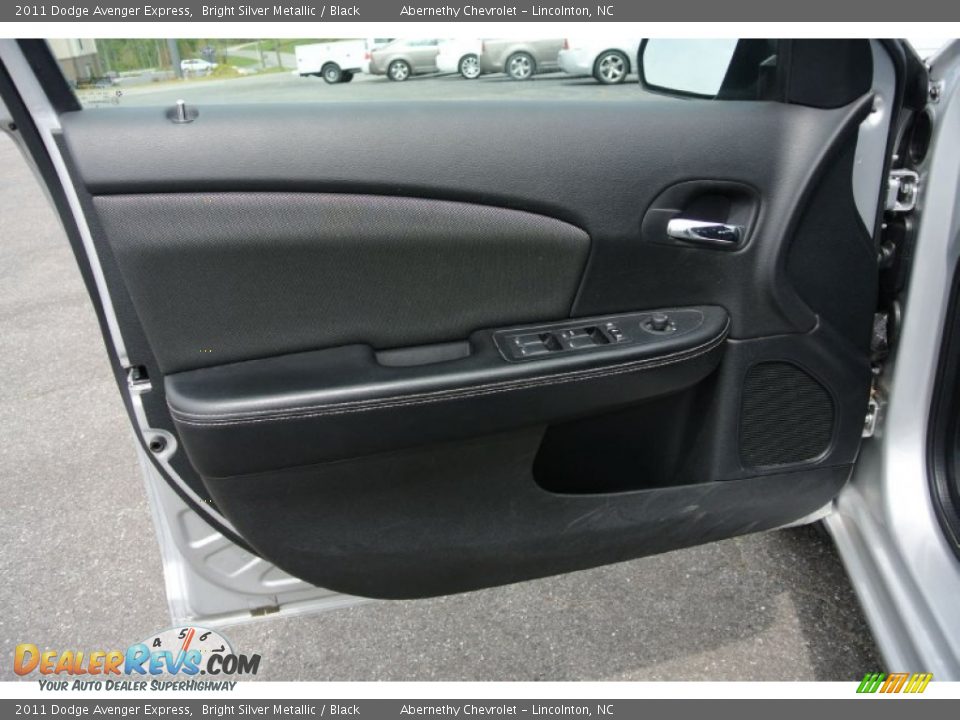 2011 Dodge Avenger Express Bright Silver Metallic / Black Photo #7