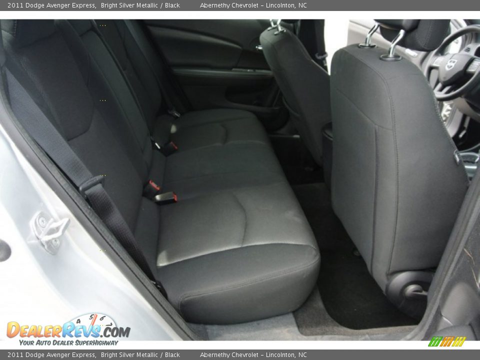 2011 Dodge Avenger Express Bright Silver Metallic / Black Photo #15