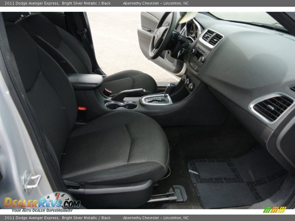 2011 Dodge Avenger Express Bright Silver Metallic / Black Photo #16
