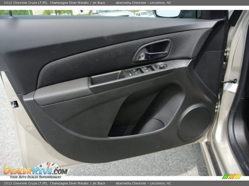 Door Panel of 2013 Chevrolet Cruze LT/RS Photo #7