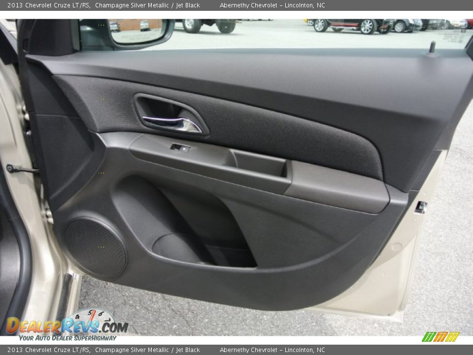 Door Panel of 2013 Chevrolet Cruze LT/RS Photo #20