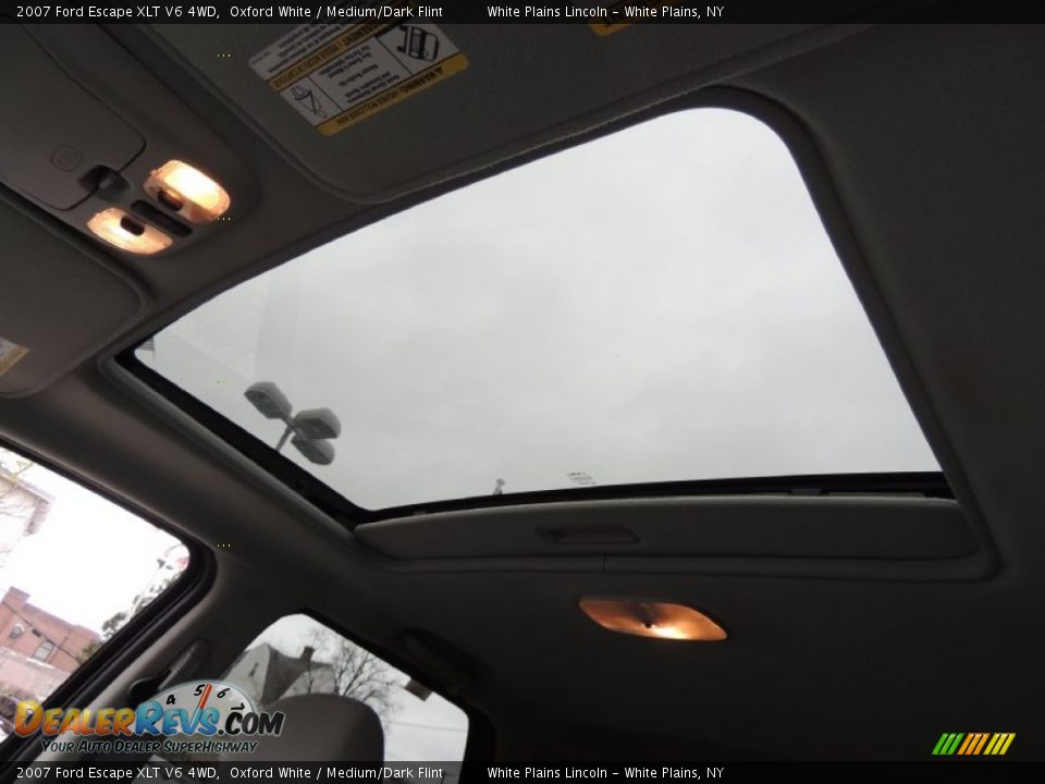 2007 Ford Escape XLT V6 4WD Oxford White / Medium/Dark Flint Photo #19