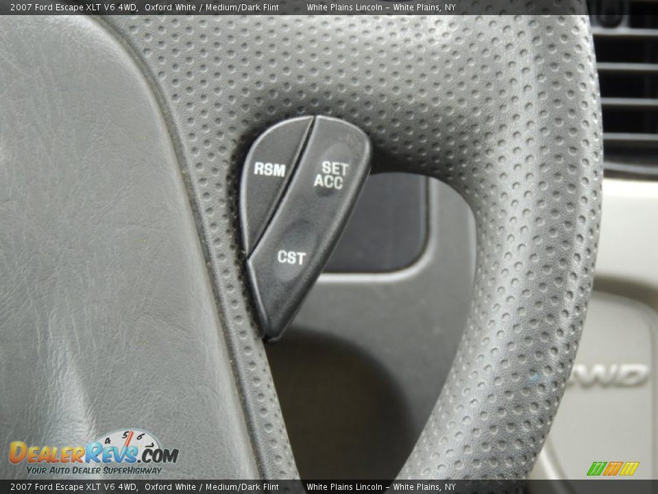 2007 Ford Escape XLT V6 4WD Oxford White / Medium/Dark Flint Photo #22