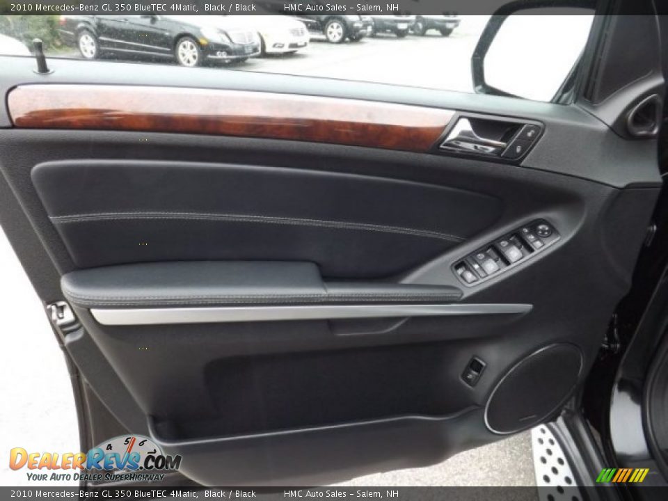 Door Panel of 2010 Mercedes-Benz GL 350 BlueTEC 4Matic Photo #14