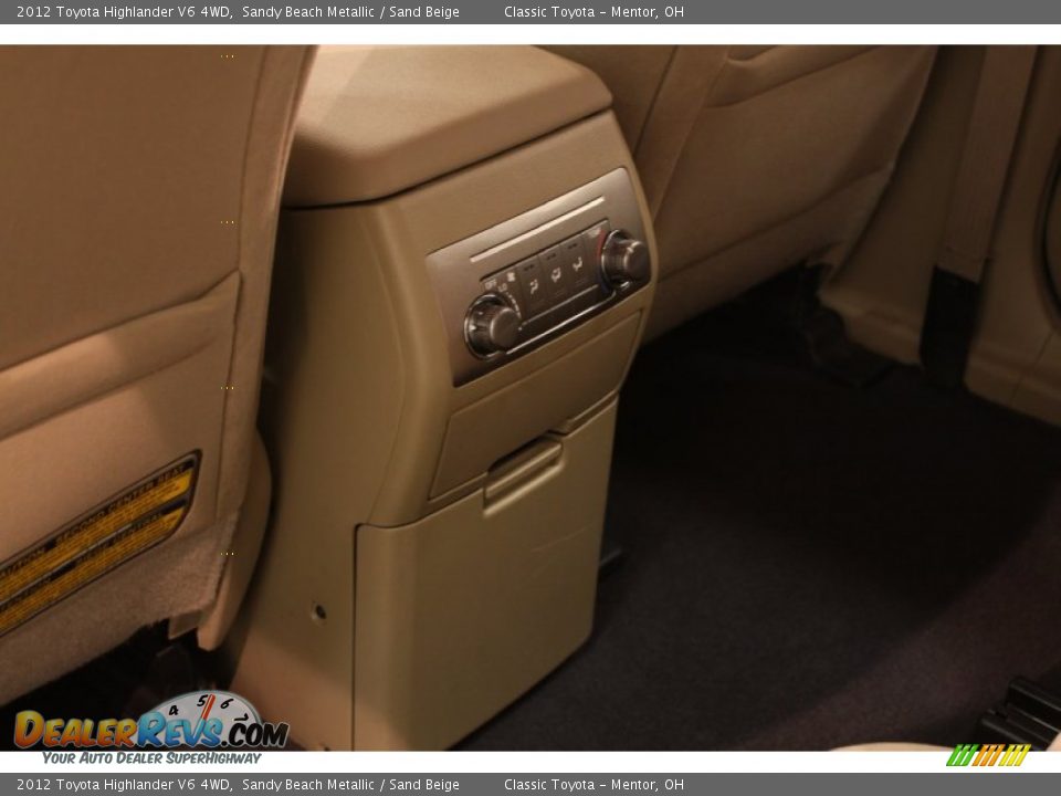 2012 Toyota Highlander V6 4WD Sandy Beach Metallic / Sand Beige Photo #15