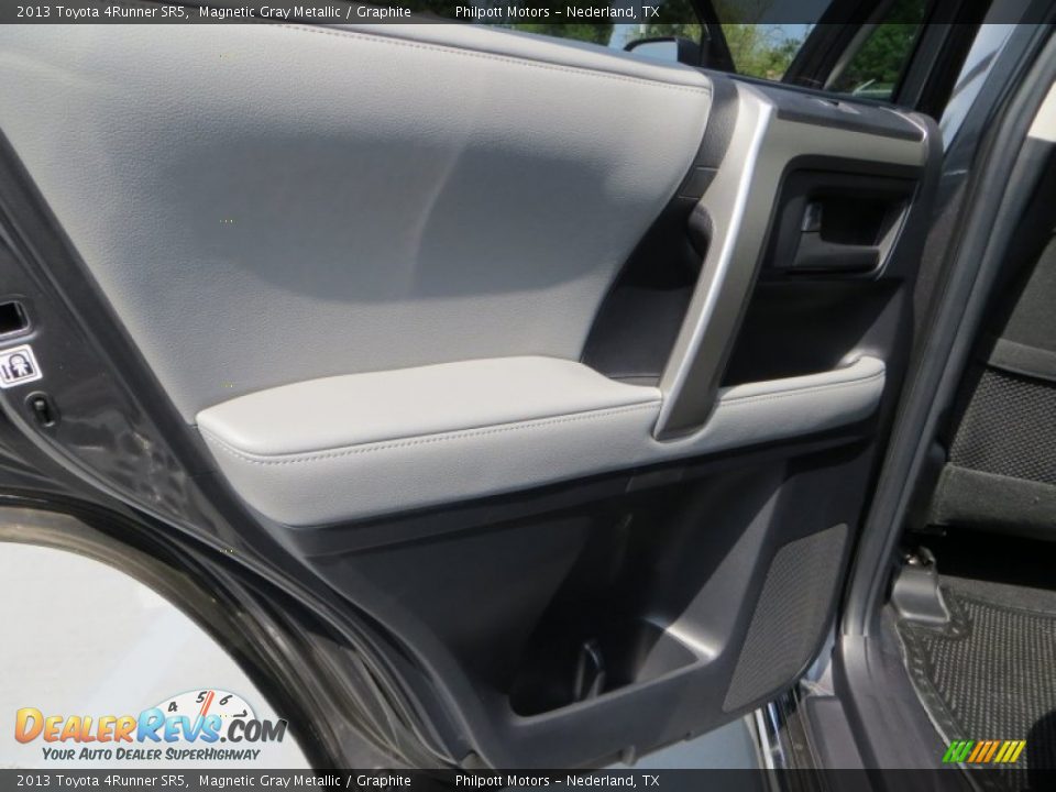 2013 Toyota 4Runner SR5 Magnetic Gray Metallic / Graphite Photo #17