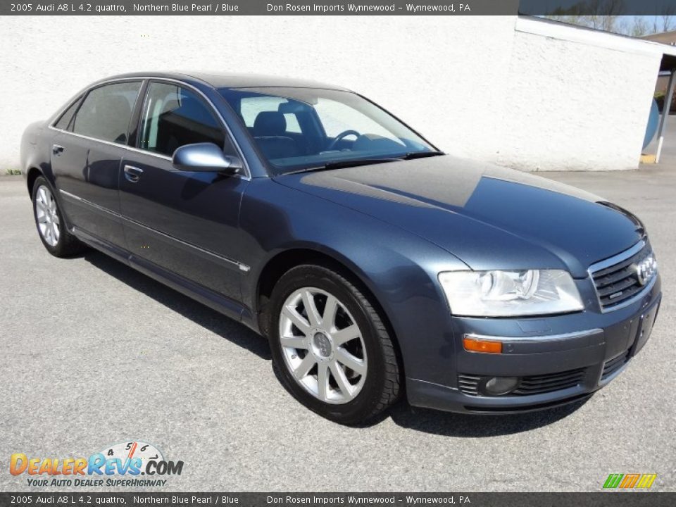 Front 3/4 View of 2005 Audi A8 L 4.2 quattro Photo #4