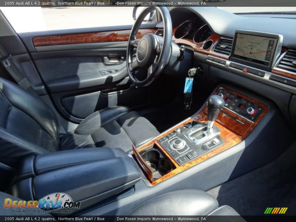 2005 Audi A8 L 4.2 quattro Northern Blue Pearl / Blue Photo #17