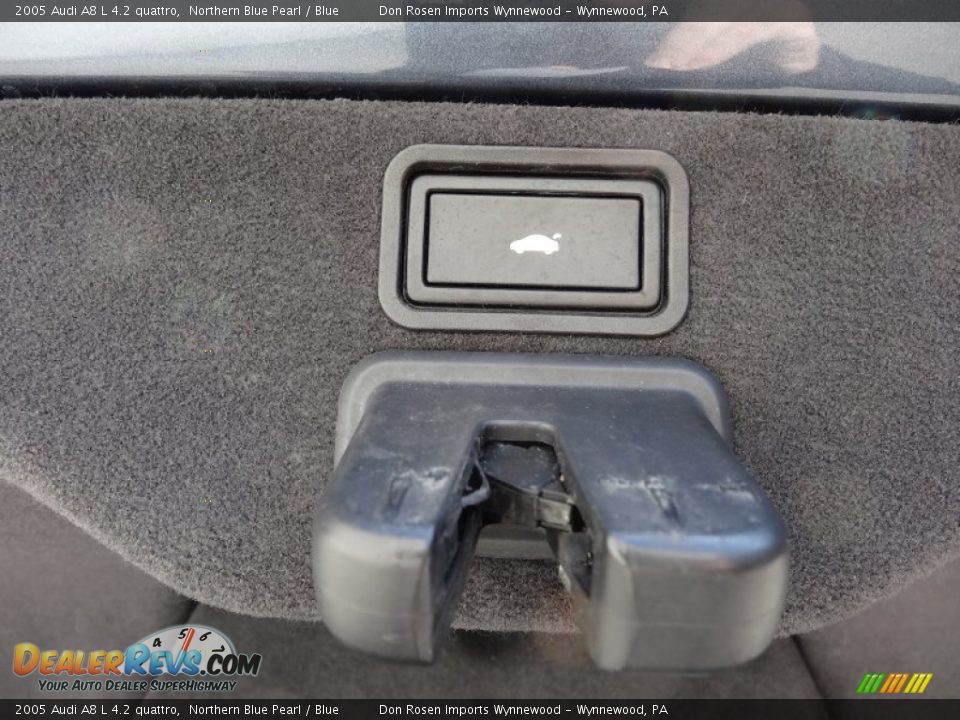 2005 Audi A8 L 4.2 quattro Northern Blue Pearl / Blue Photo #29