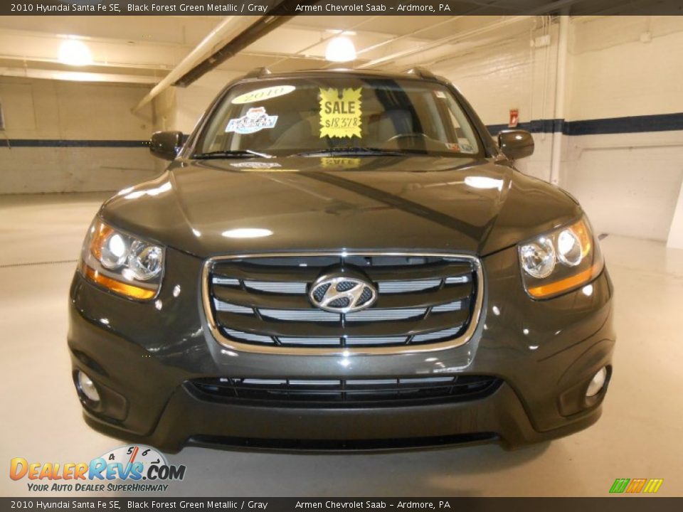 2010 Hyundai Santa Fe SE Black Forest Green Metallic / Gray Photo #2