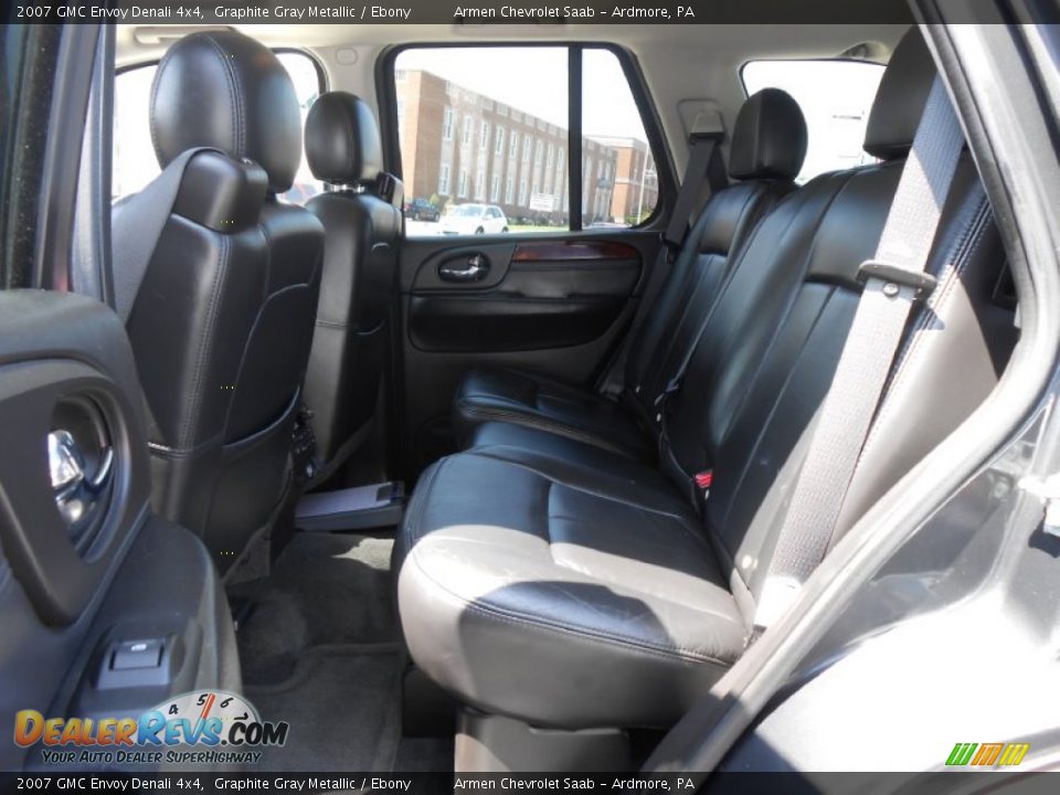2007 GMC Envoy Denali 4x4 Graphite Gray Metallic / Ebony Photo #17