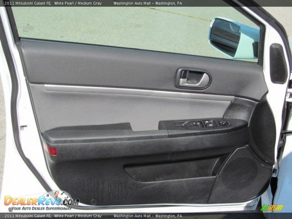 2011 Mitsubishi Galant FE White Pearl / Medium Gray Photo #11