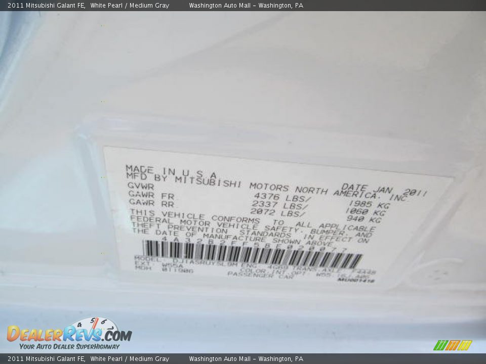 2011 Mitsubishi Galant FE White Pearl / Medium Gray Photo #19