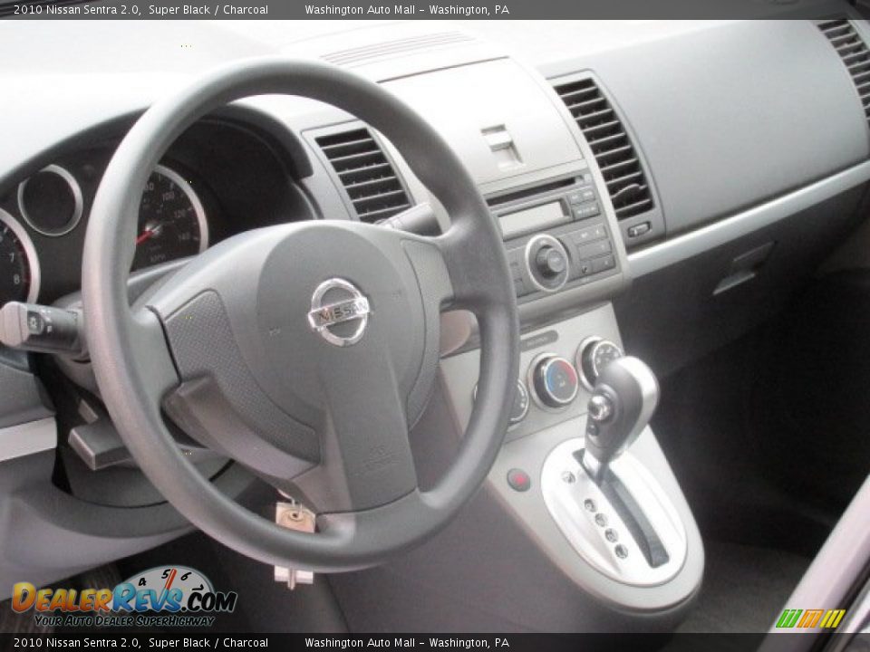 2010 Nissan Sentra 2.0 Super Black / Charcoal Photo #12