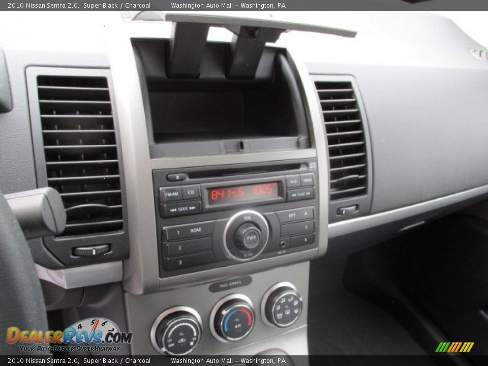 2010 Nissan Sentra 2.0 Super Black / Charcoal Photo #14