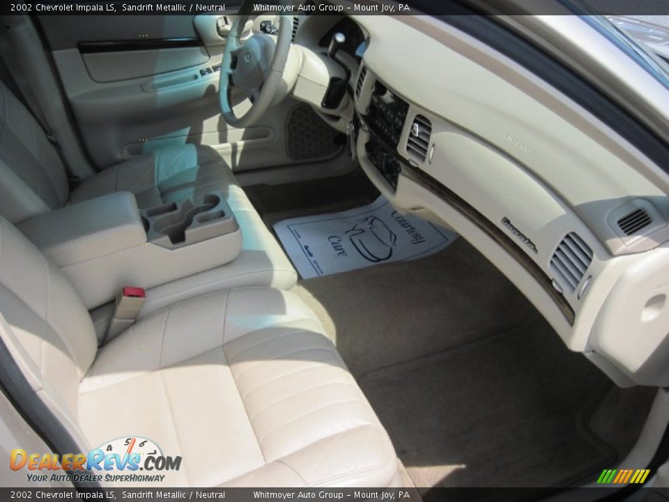 2002 Chevrolet Impala LS Sandrift Metallic / Neutral Photo #12