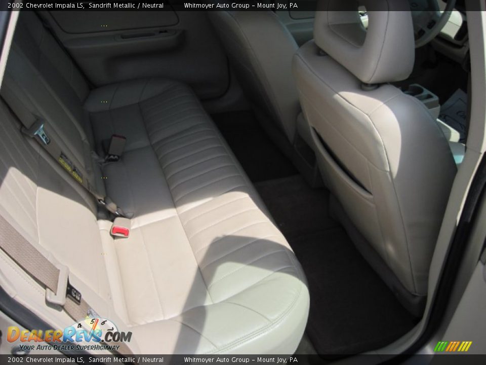2002 Chevrolet Impala LS Sandrift Metallic / Neutral Photo #13