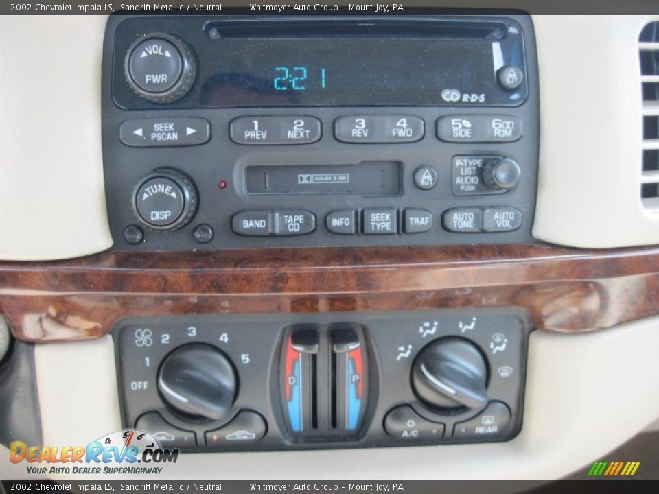 2002 Chevrolet Impala LS Sandrift Metallic / Neutral Photo #21
