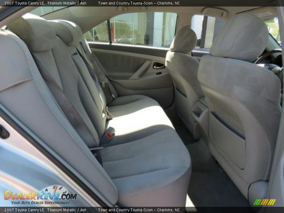 2007 Toyota Camry LE Titanium Metallic / Ash Photo #24
