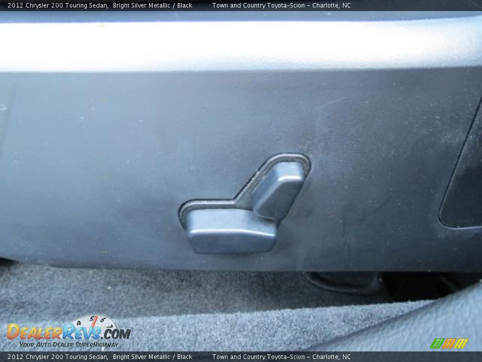 2012 Chrysler 200 Touring Sedan Bright Silver Metallic / Black Photo #10
