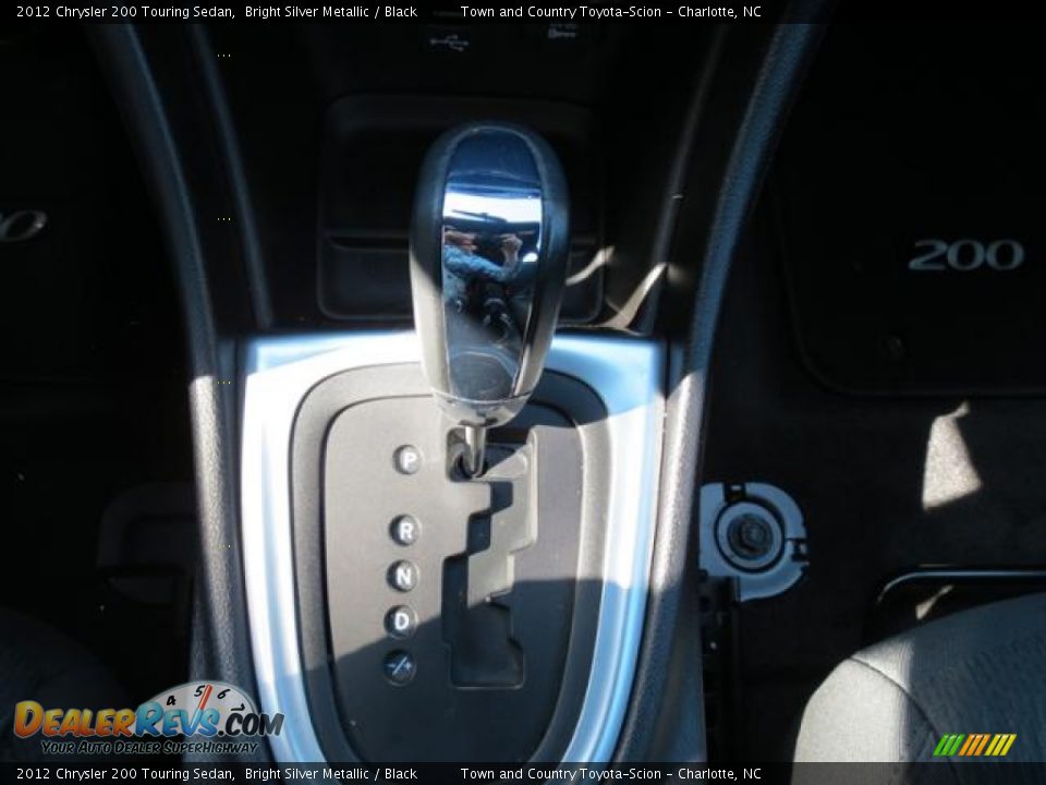 2012 Chrysler 200 Touring Sedan Bright Silver Metallic / Black Photo #16