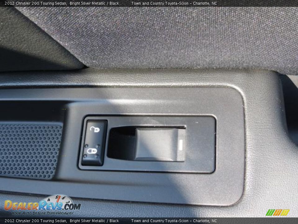 2012 Chrysler 200 Touring Sedan Bright Silver Metallic / Black Photo #24