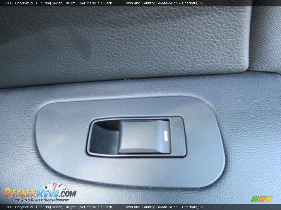 2012 Chrysler 200 Touring Sedan Bright Silver Metallic / Black Photo #26