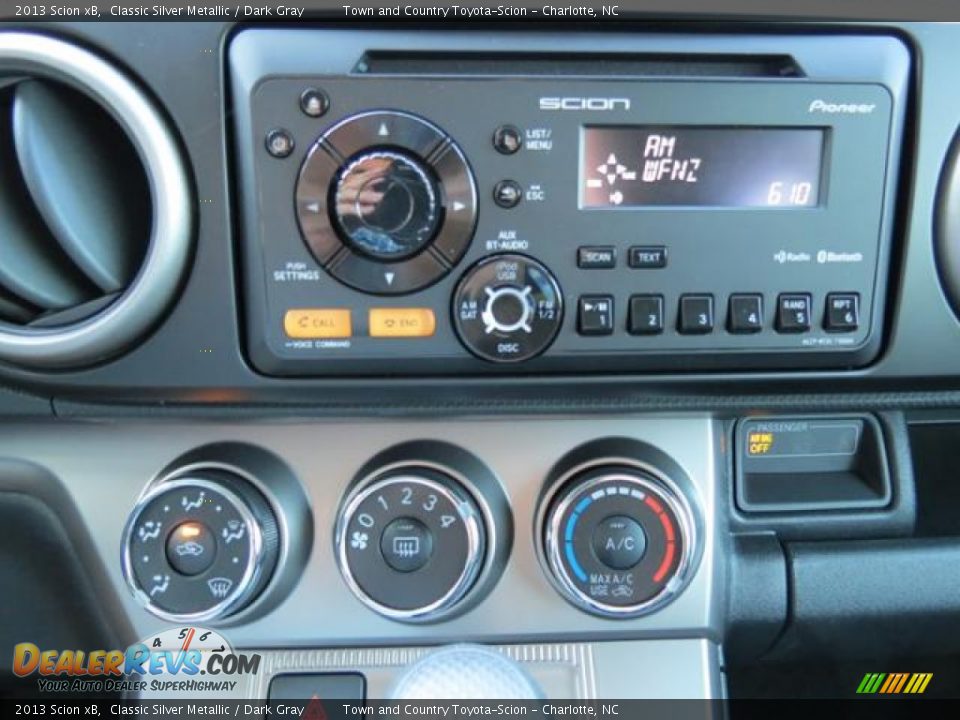 Controls of 2013 Scion xB  Photo #12