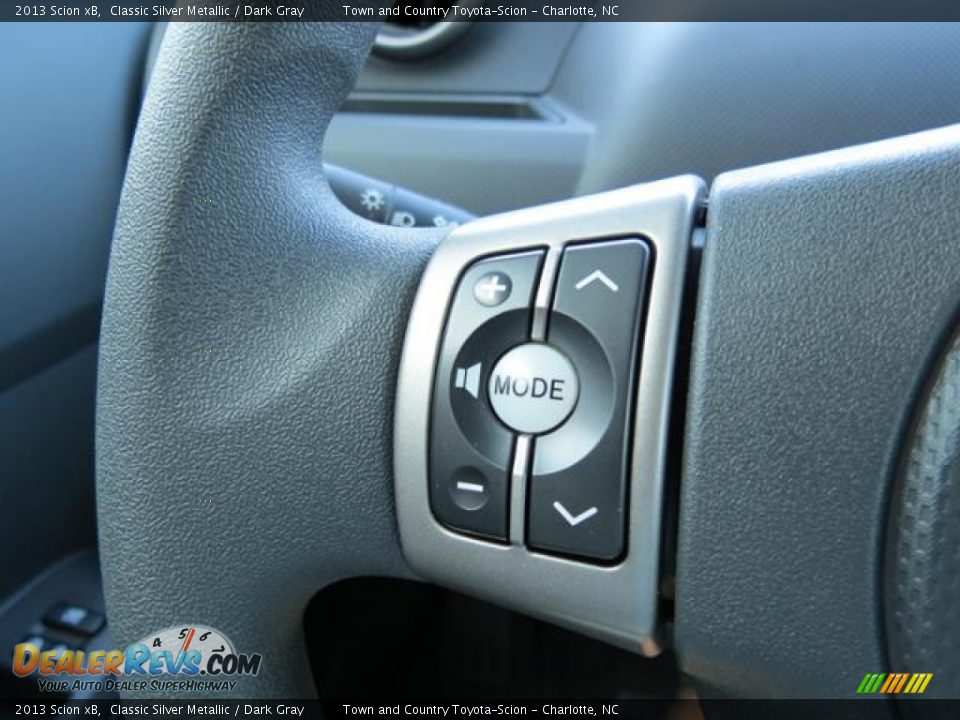 Controls of 2013 Scion xB  Photo #14