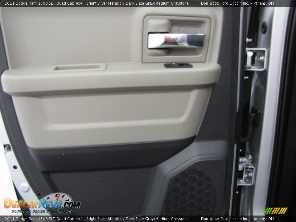 2011 Dodge Ram 1500 SLT Quad Cab 4x4 Bright Silver Metallic / Dark Slate Gray/Medium Graystone Photo #13