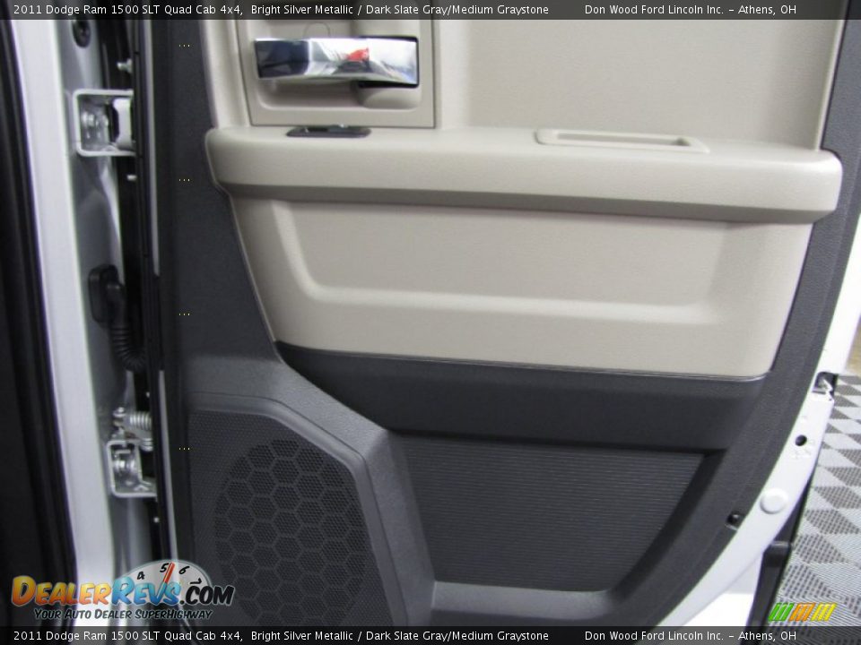 2011 Dodge Ram 1500 SLT Quad Cab 4x4 Bright Silver Metallic / Dark Slate Gray/Medium Graystone Photo #14