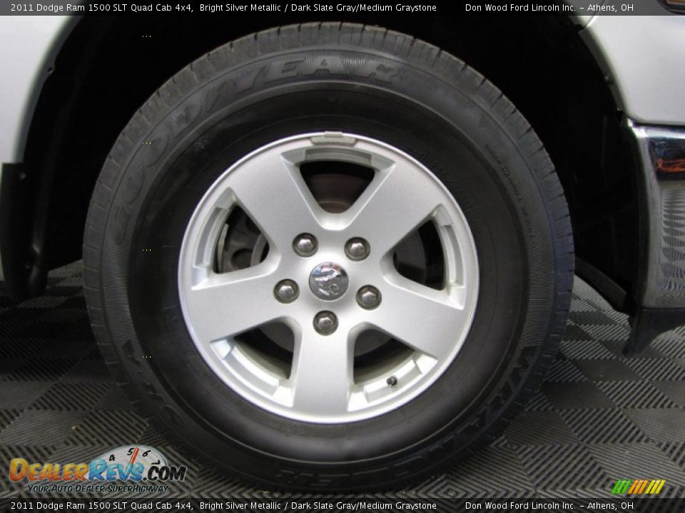 2011 Dodge Ram 1500 SLT Quad Cab 4x4 Bright Silver Metallic / Dark Slate Gray/Medium Graystone Photo #24