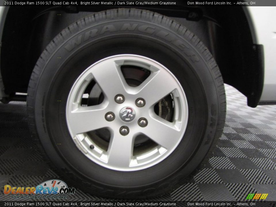 2011 Dodge Ram 1500 SLT Quad Cab 4x4 Bright Silver Metallic / Dark Slate Gray/Medium Graystone Photo #25