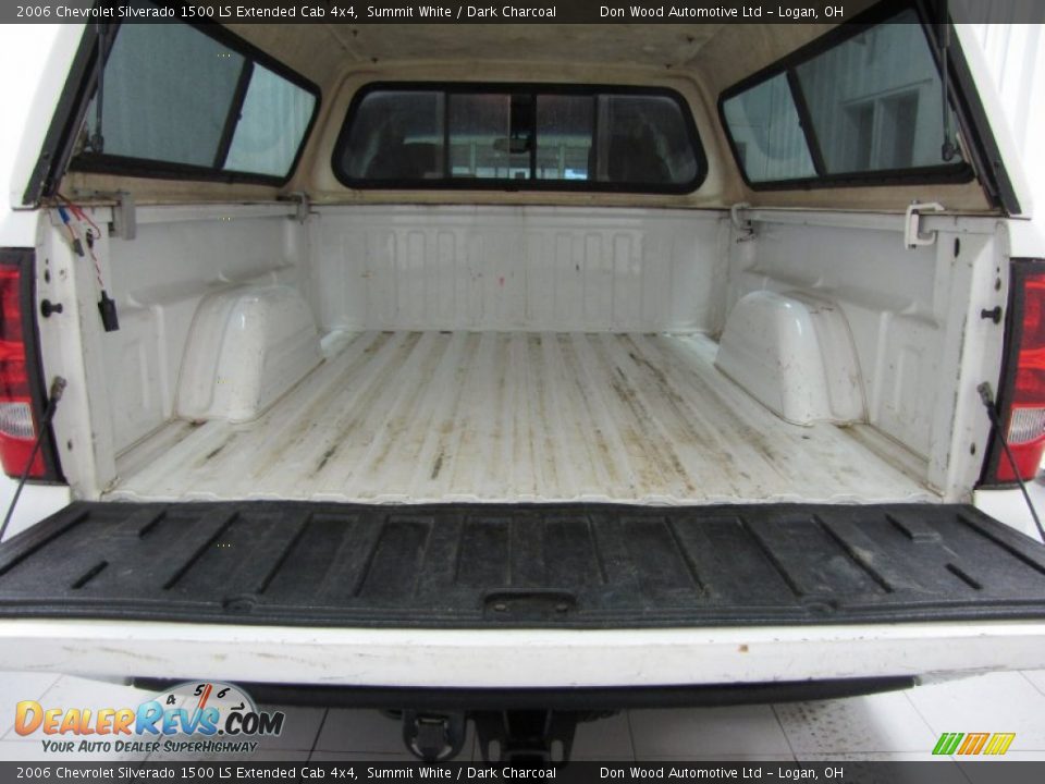 2006 Chevrolet Silverado 1500 LS Extended Cab 4x4 Trunk Photo #3