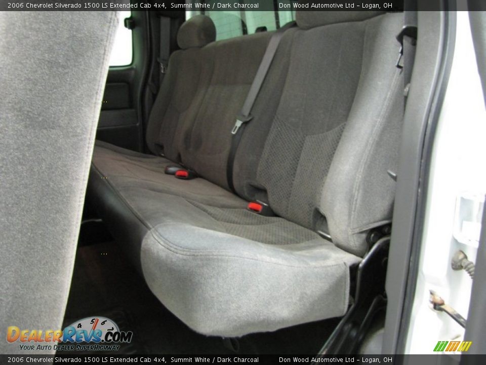 Rear Seat of 2006 Chevrolet Silverado 1500 LS Extended Cab 4x4 Photo #7