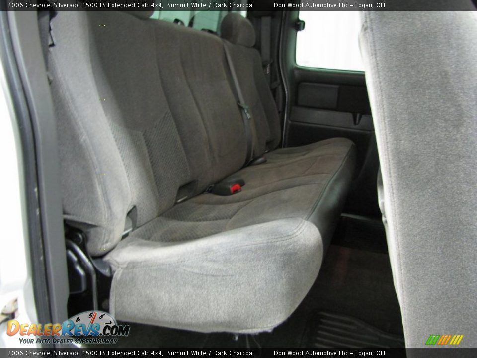 2006 Chevrolet Silverado 1500 LS Extended Cab 4x4 Summit White / Dark Charcoal Photo #8