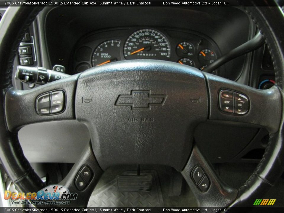Controls of 2006 Chevrolet Silverado 1500 LS Extended Cab 4x4 Photo #15