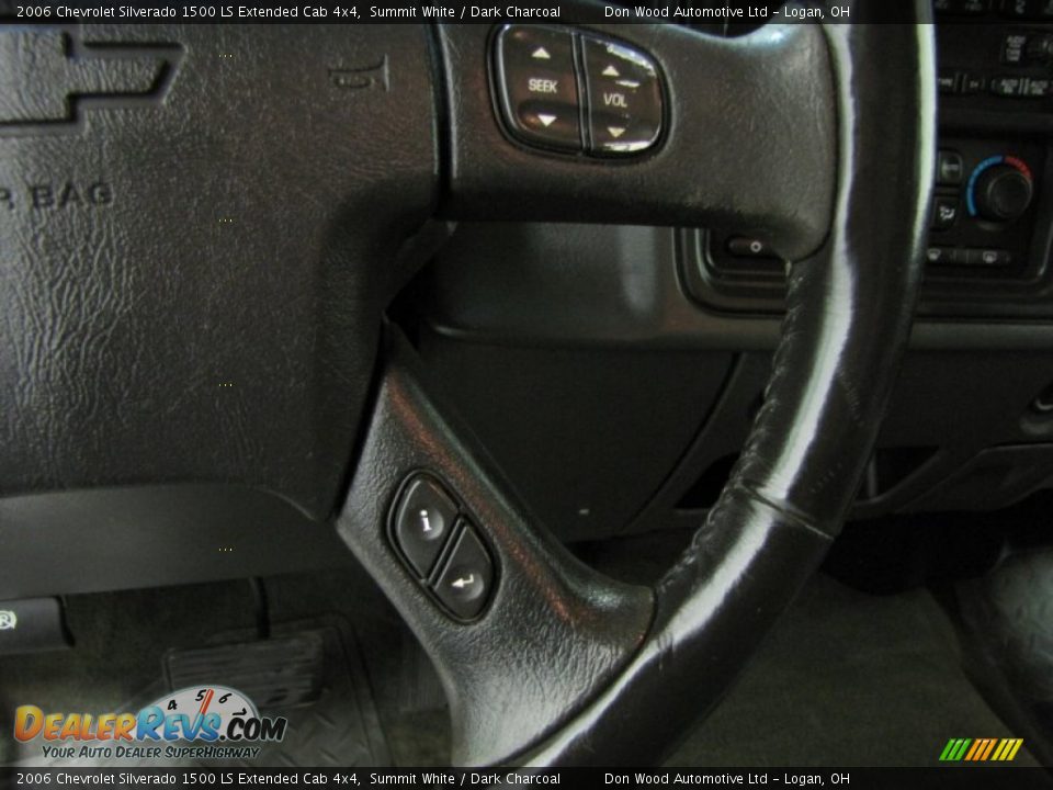 2006 Chevrolet Silverado 1500 LS Extended Cab 4x4 Summit White / Dark Charcoal Photo #17