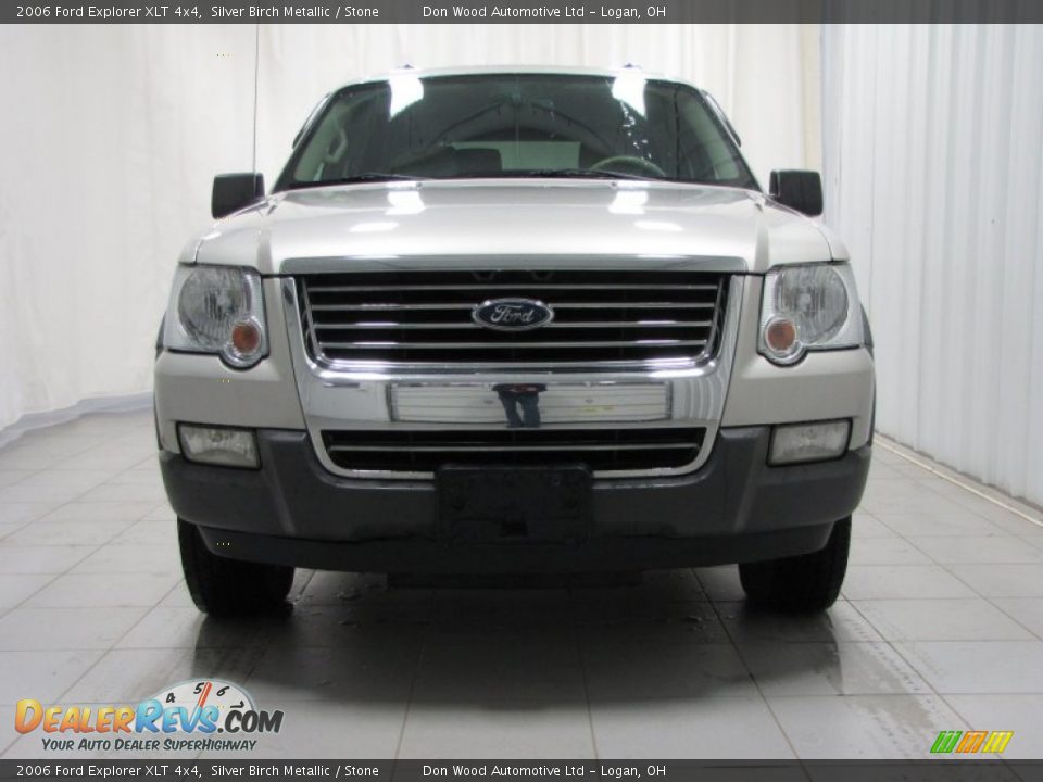 2006 Ford Explorer XLT 4x4 Silver Birch Metallic / Stone Photo #2